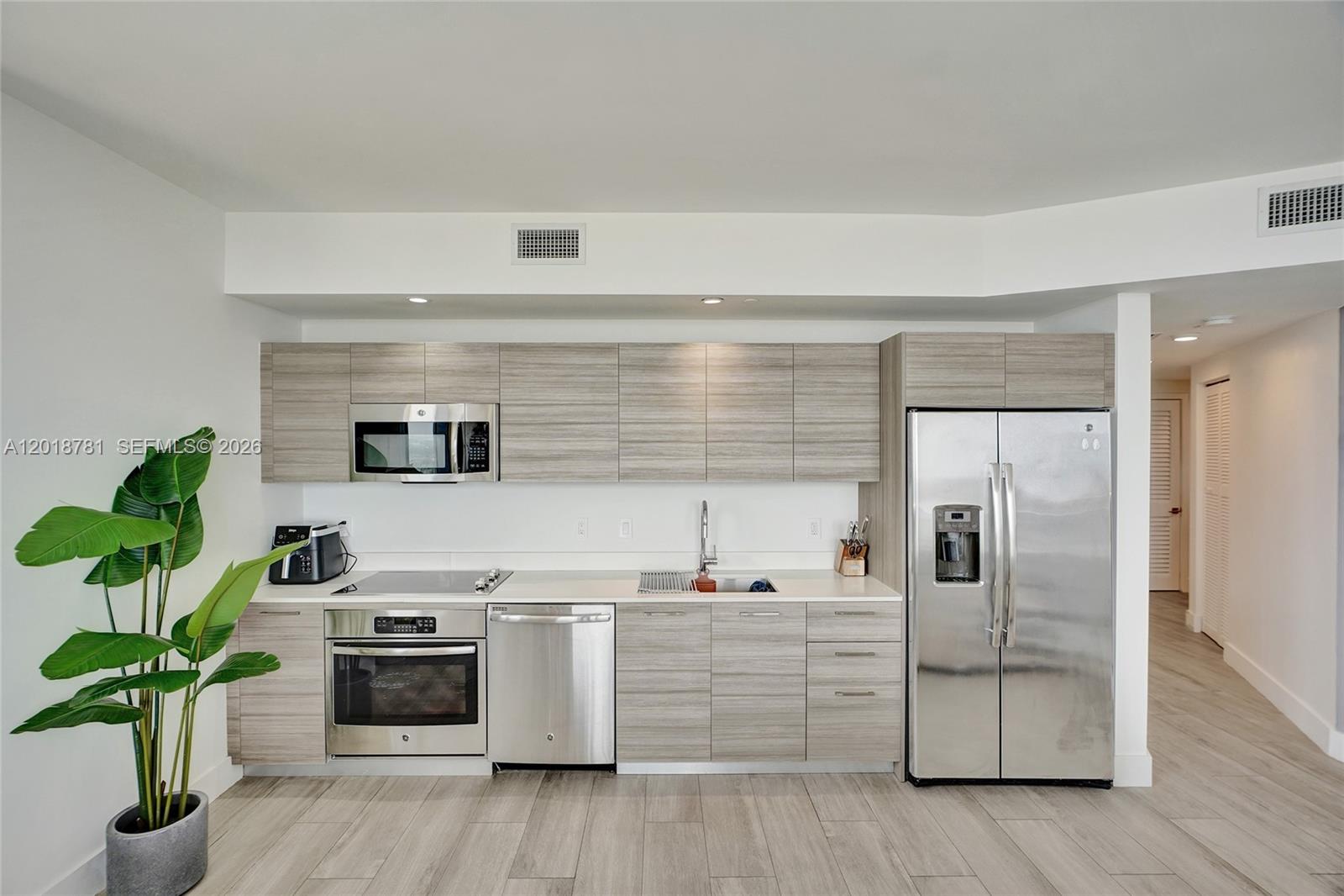 121 NE 34th St # 2809, Miami FL 33137