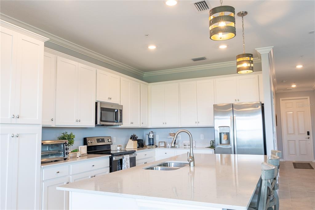 17902 GAWTHROP DRIVE UNIT 401, BRADENTON, FL — photo 3 of 21