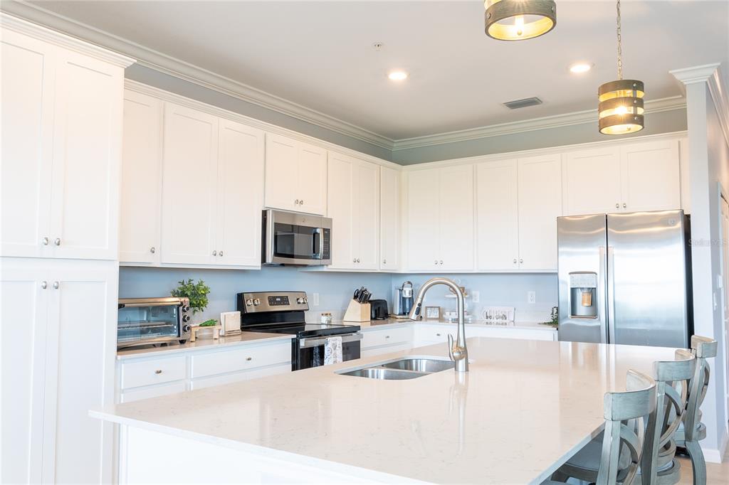 17902 GAWTHROP DRIVE UNIT 401, BRADENTON, FL — photo 4 of 21