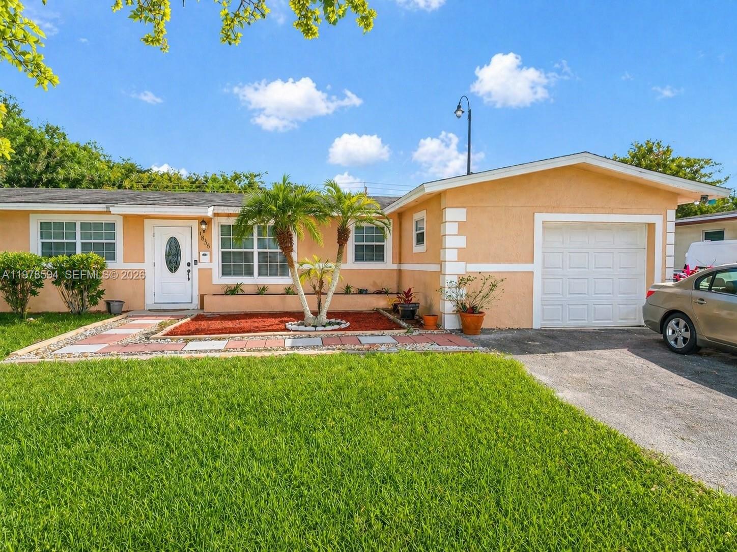 4836 NW 1st St, Plantation FL 33317