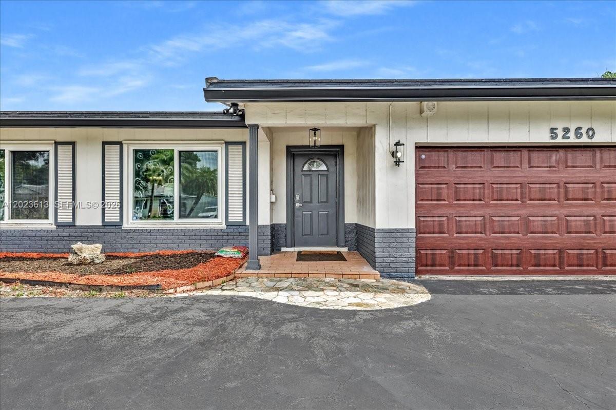 5260 SW 10th Ct, Plantation FL 33317