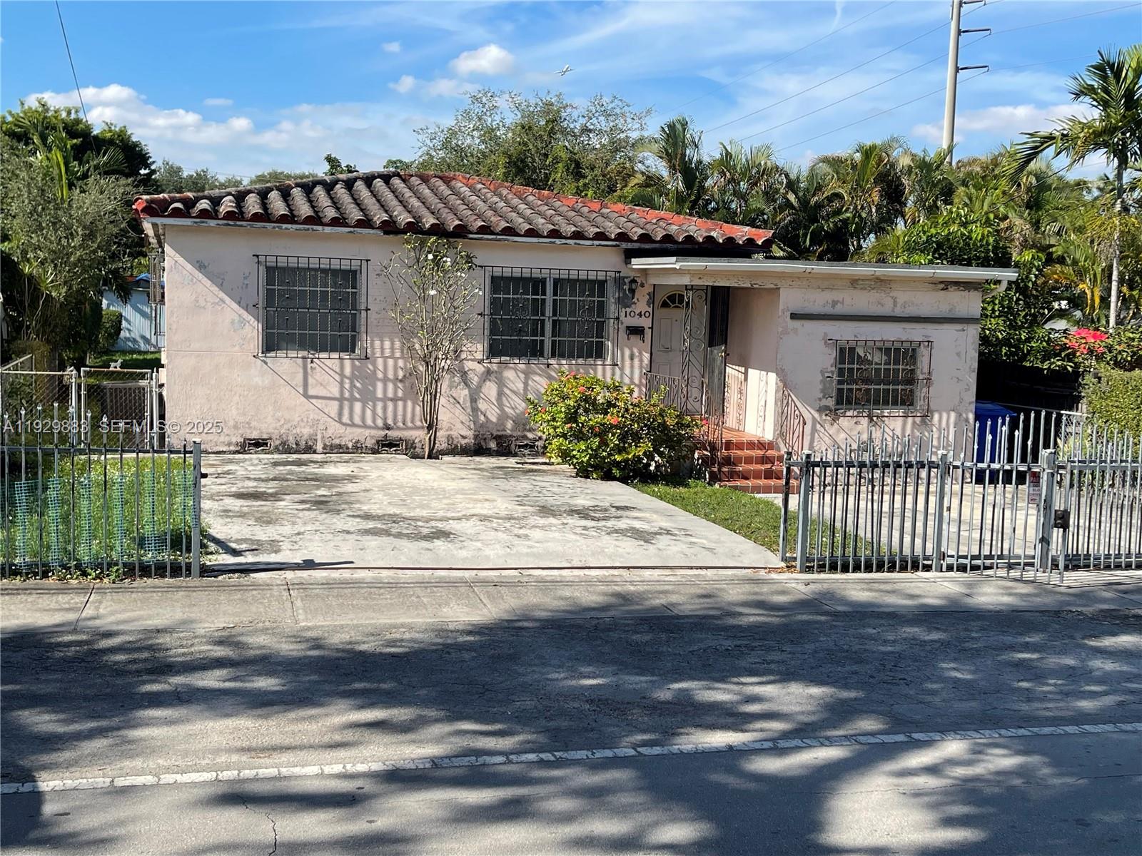 1040 NW 28th Ave, Miami FL 33125