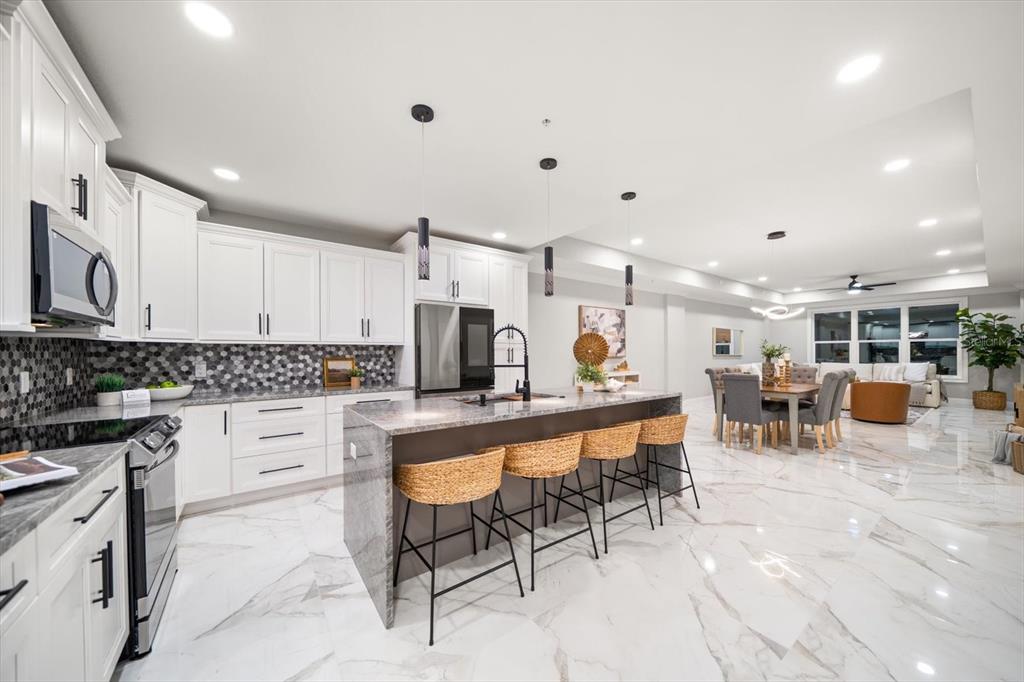 211 DOLPHIN POINT UNIT 202, CLEARWATER, FL — photo 4 of 30