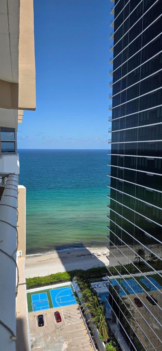 1980 S Ocean Drive # 22c, Hallandale Beach FL 33009