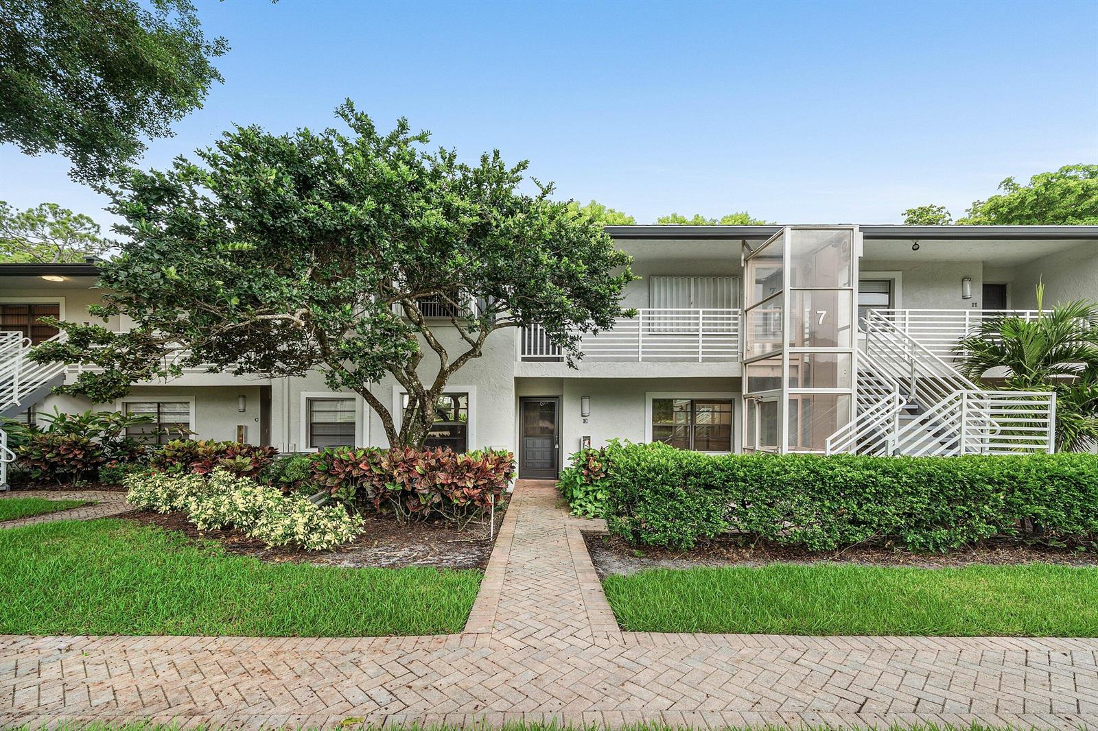 7 Southport Lane # F, Boynton Beach FL 33436