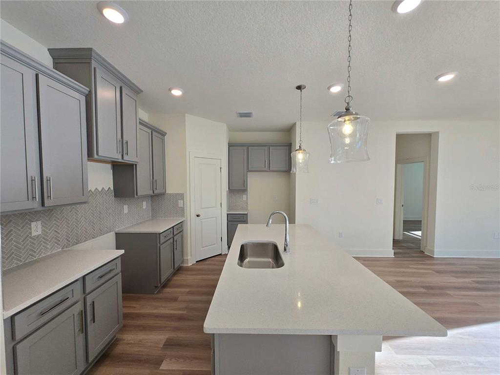 3830 DAYBREAK RUN LOOP, SPRING HILL, FL — photo 4 of 20