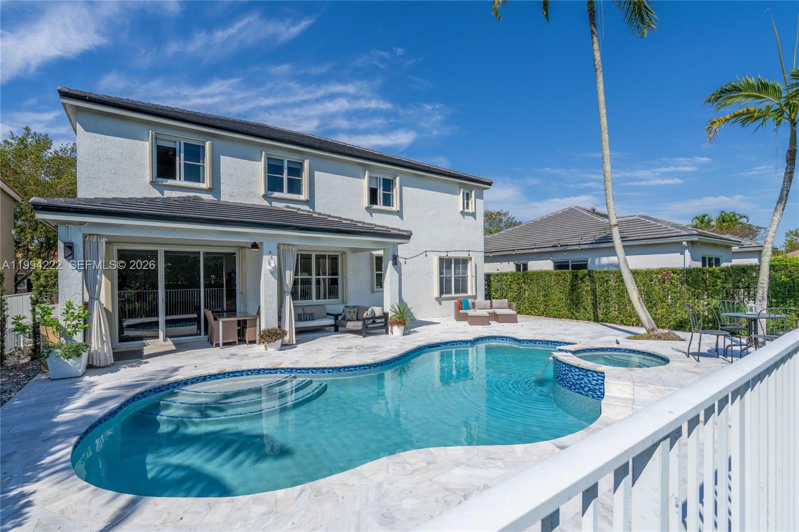 910 Sunflower Cir, Weston FL 33327