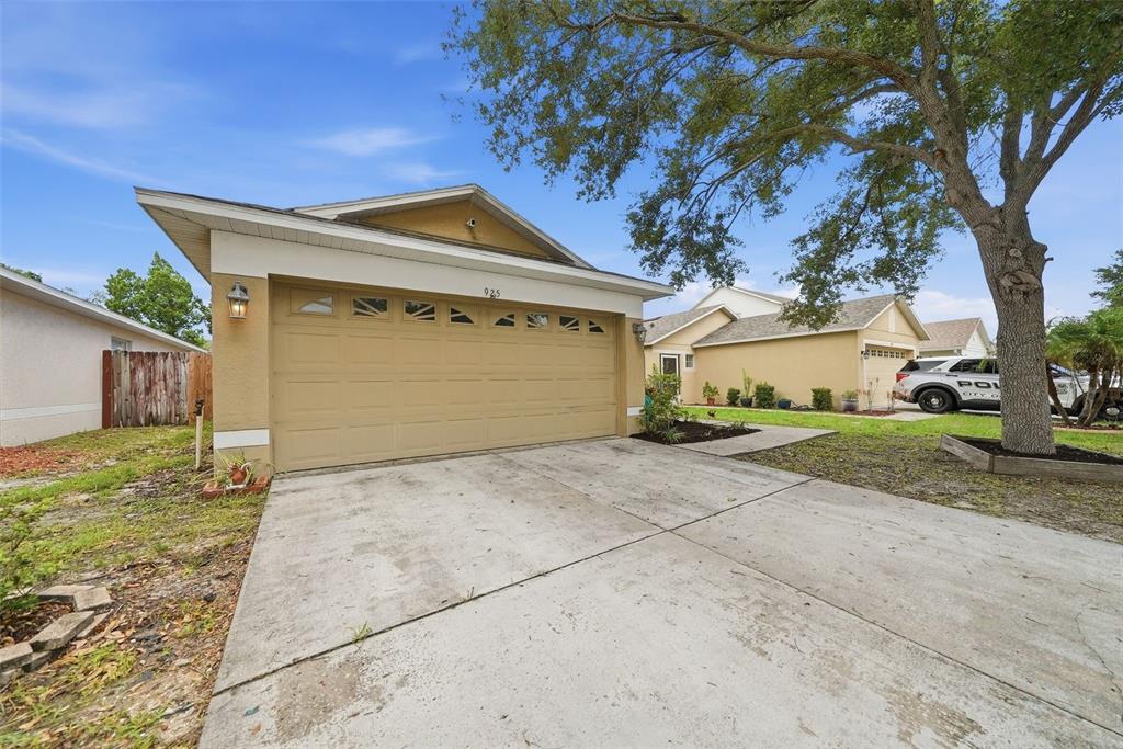 925 WINDTON OAK DRIVE, RUSKIN, FL — photo 2 of 30