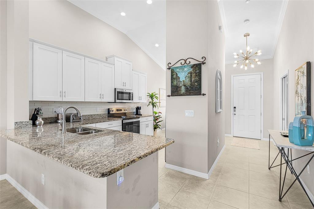 13725 MESSINA LOOP UNIT 201, BRADENTON, FL — photo 5 of 30