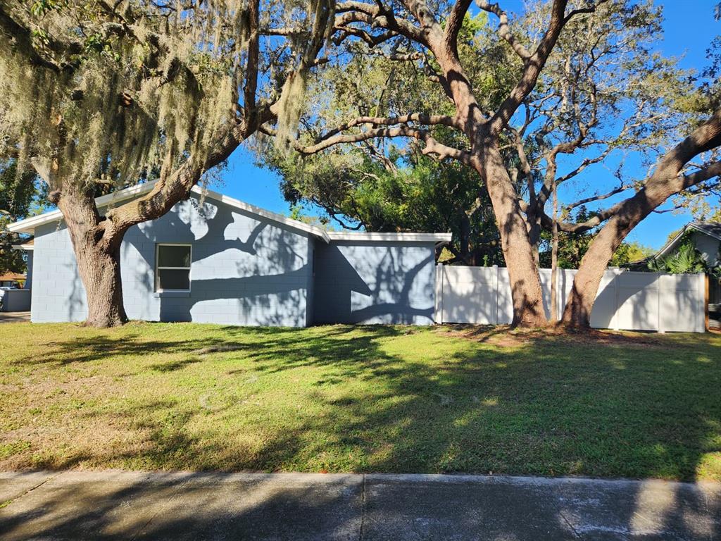 800 DIANE CIRCLE, CASSELBERRY, FL — photo 4 of 25