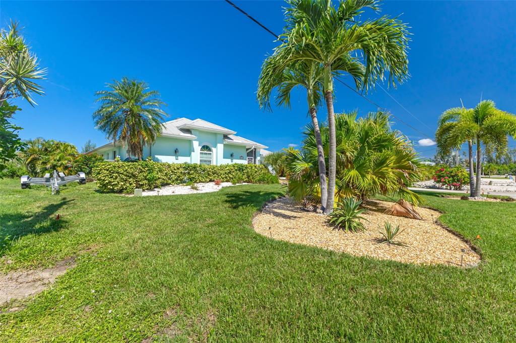 3753 STABILE ROAD, ST JAMES CITY, FL — photo 5 of 30