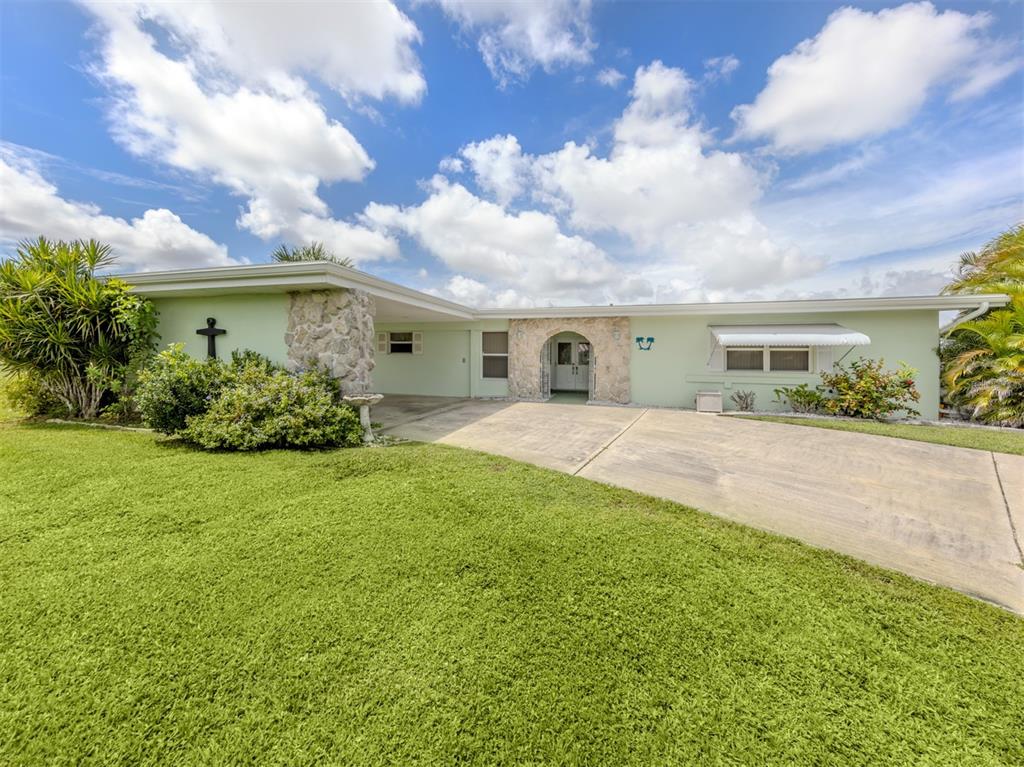 2500 AQUILOS COURT