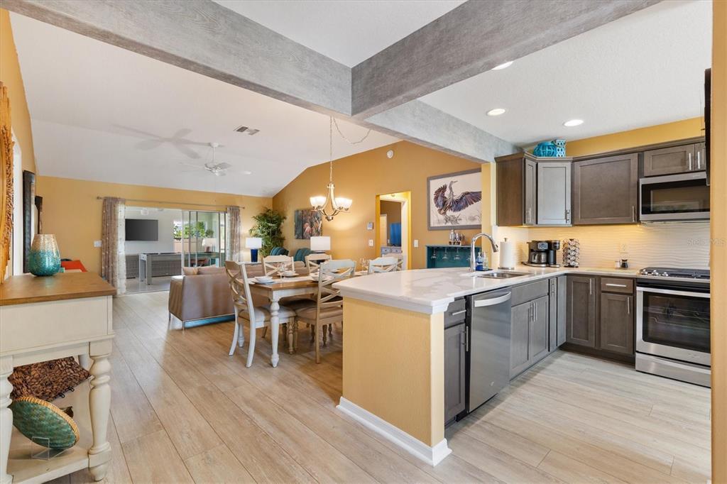 5738 CARLEY LOOP, THE VILLAGES, FL — photo 4 of 30