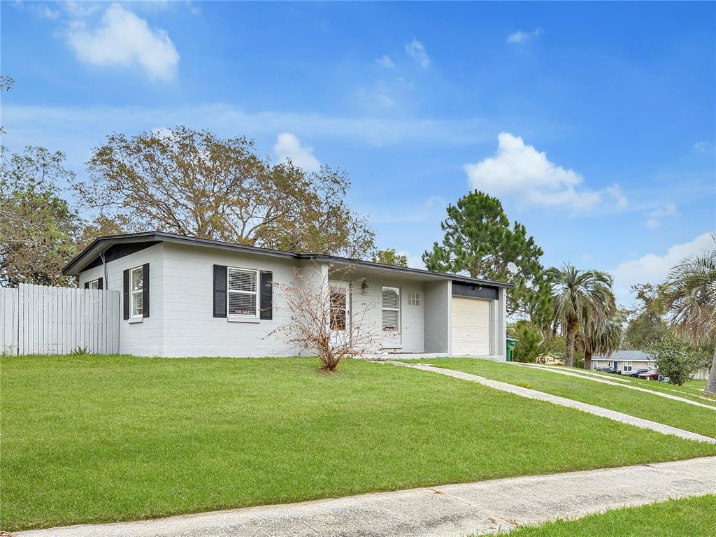 889 W VILLAGE DRIVE