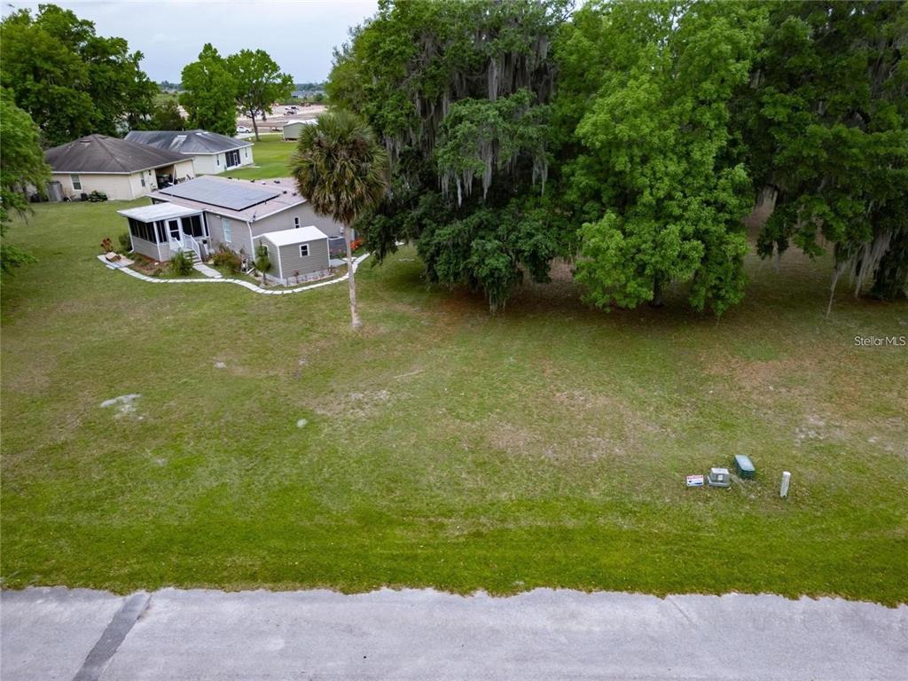LOT 25 BLK D STRATFORD COURT