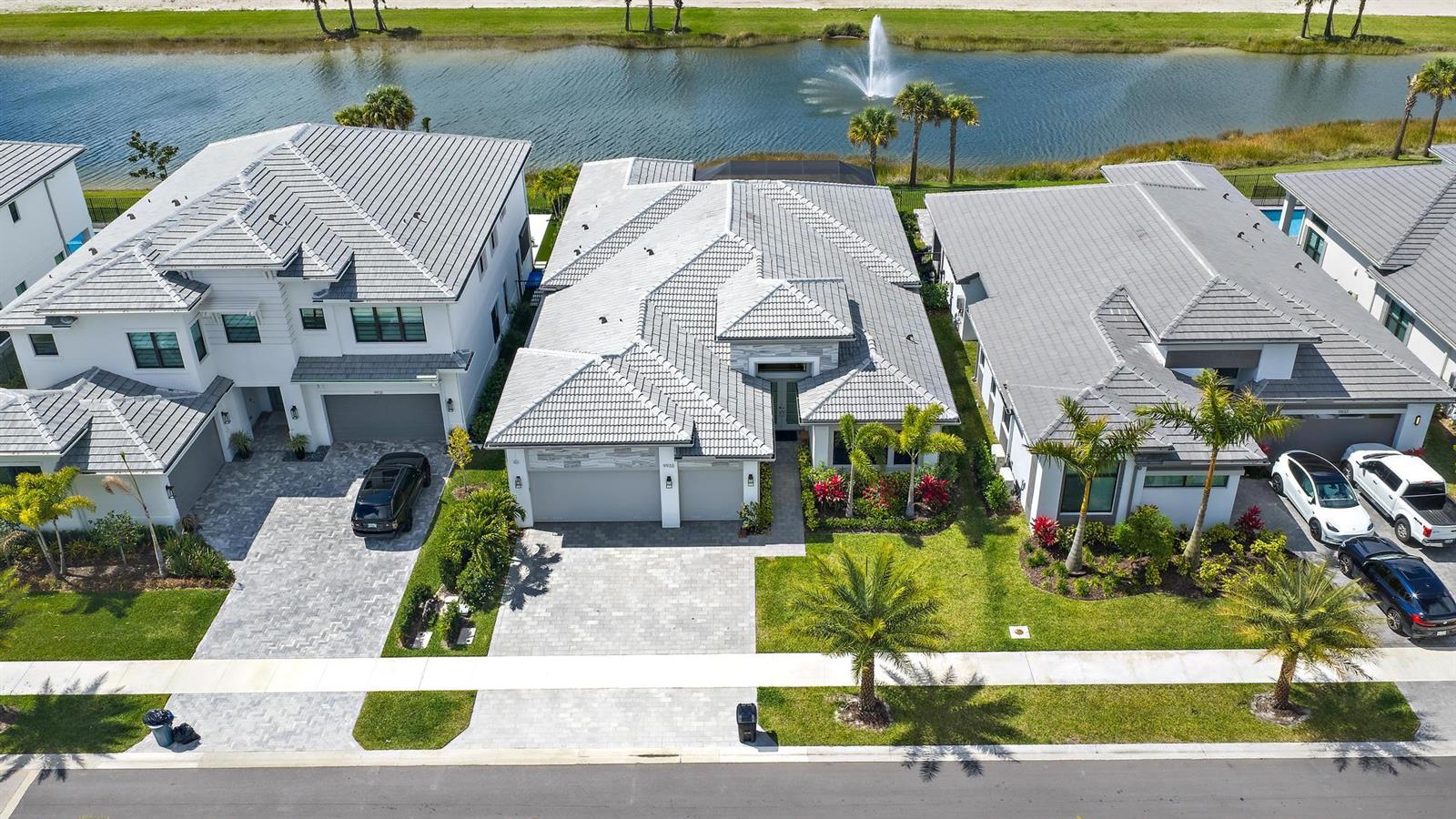 9933 Migration Point, Palm Beach Gardens FL 33412