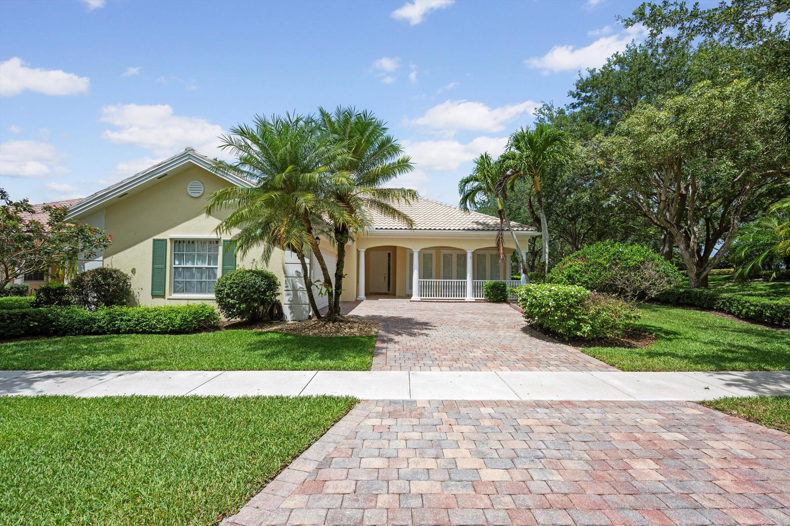 2057 Futana Way, Wellington FL 33414