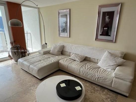 555 NE 15th St # 28J, Miami FL 33132
