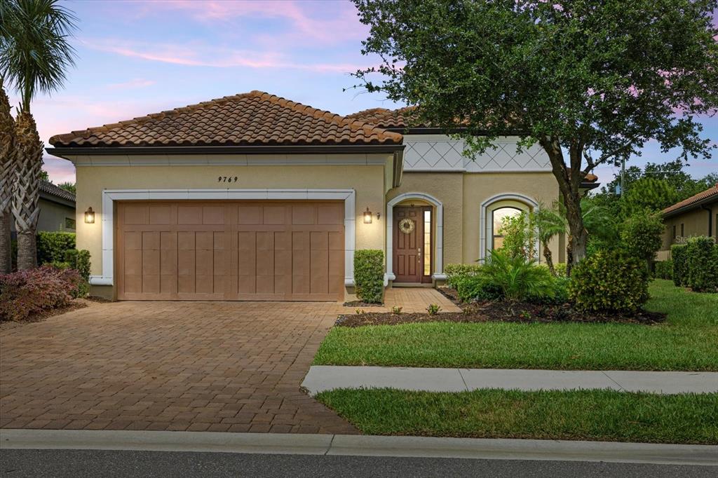 9769 HIGHLAND PARK PLACE