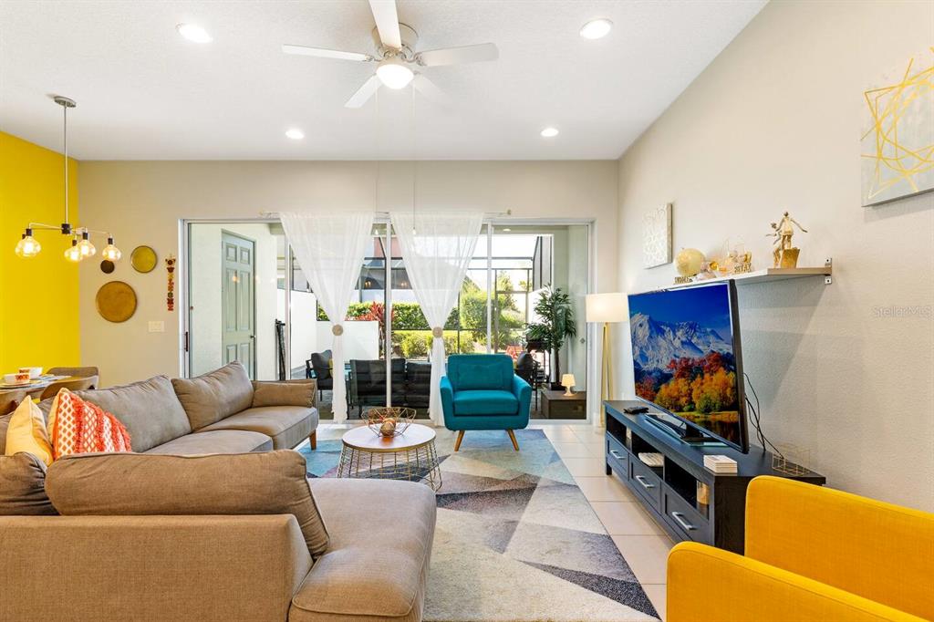 313 CAPTIVA DRIVE, DAVENPORT, FL — photo 4 of 30