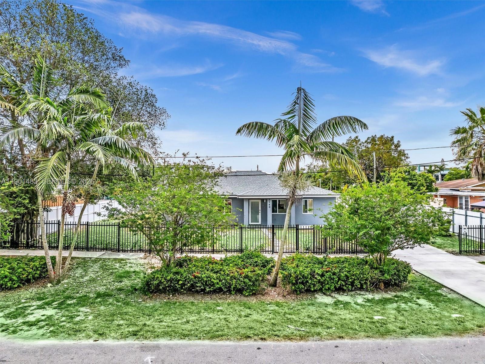 1140 NE 139th St, North Miami FL 33161