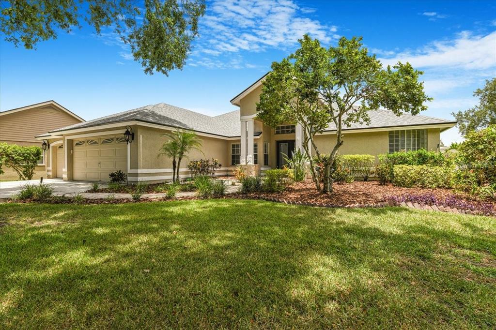 816 SANDRINGHAM LANE