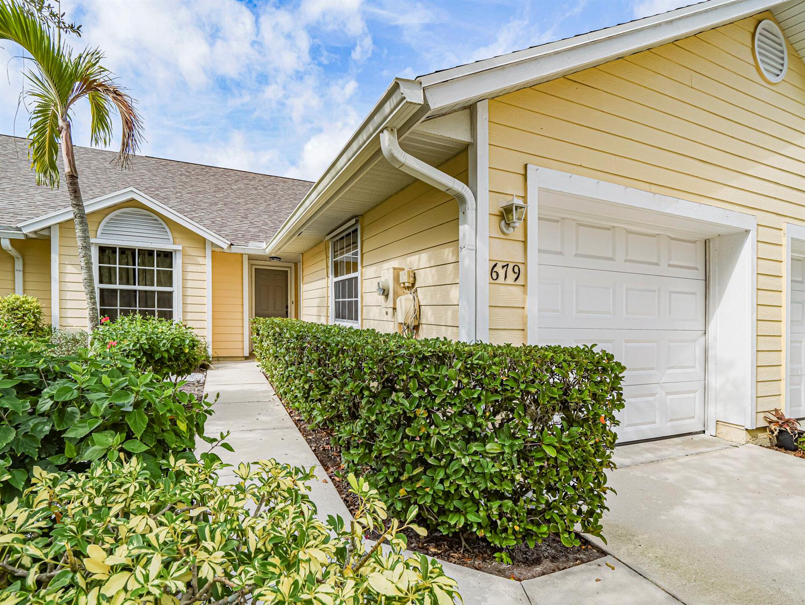679 5th Avenue, Vero Beach FL 32962