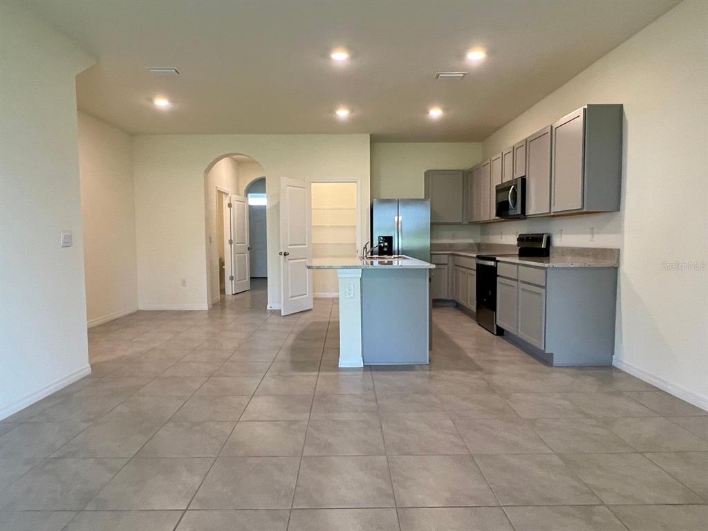 5330 DRAGONFLY DRIVE, WILDWOOD, FL — photo 5 of 28