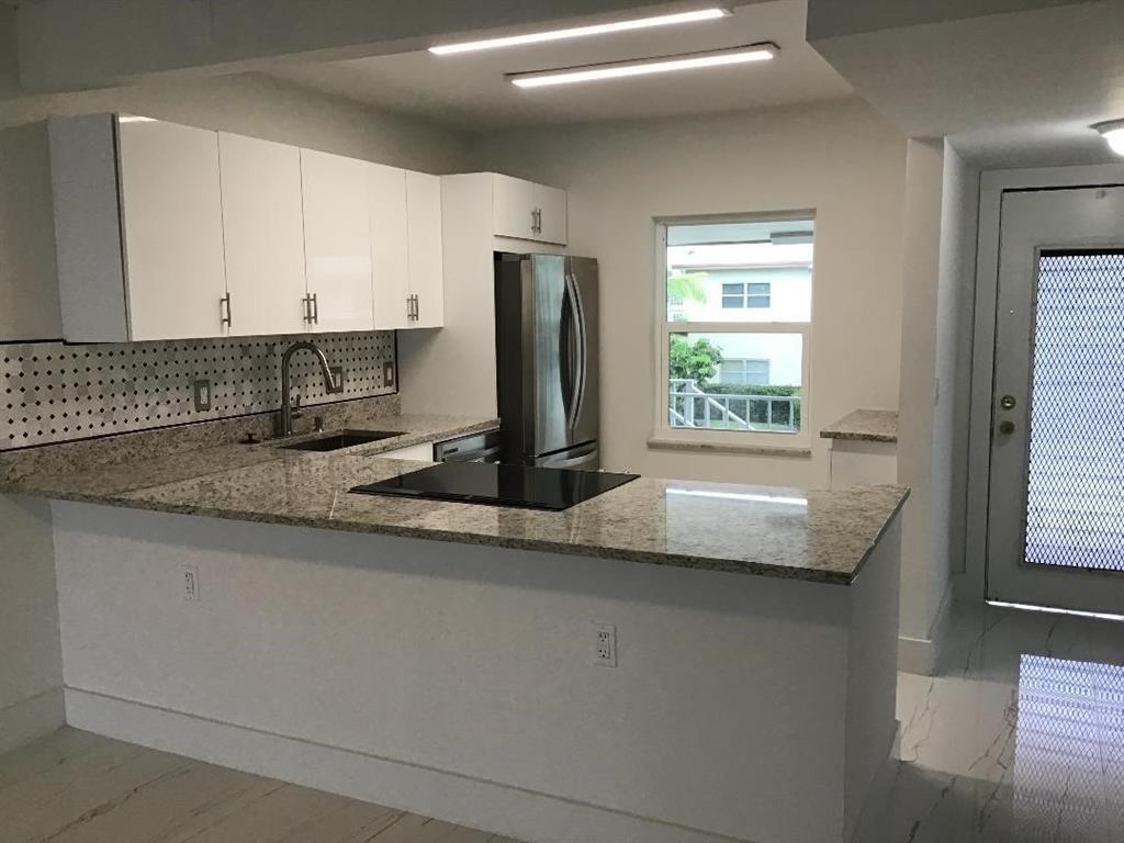 7600 NW 4th Place # 207, Margate FL 33063