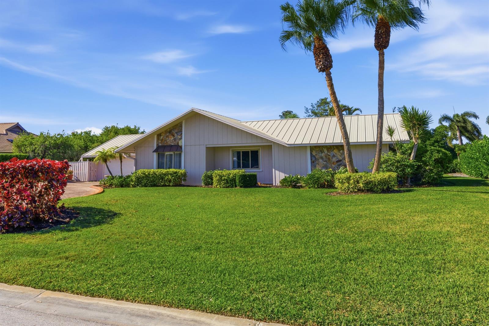5151 SE Burning Tree Circle, Stuart FL 34997, STUART, FL — photo 3 of 30