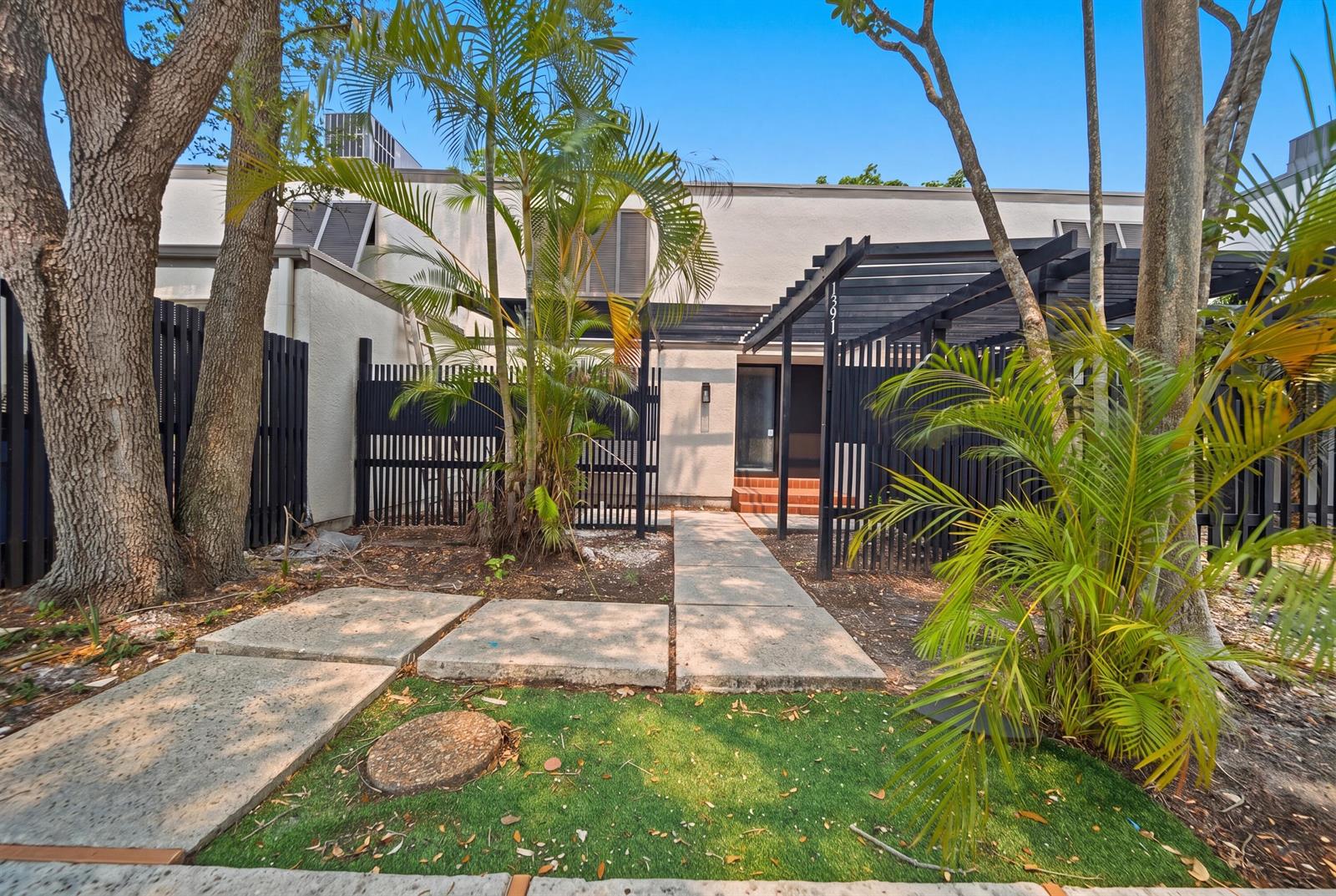 1391 E Golfview Drive # 1391, Pembroke Pines FL 33026