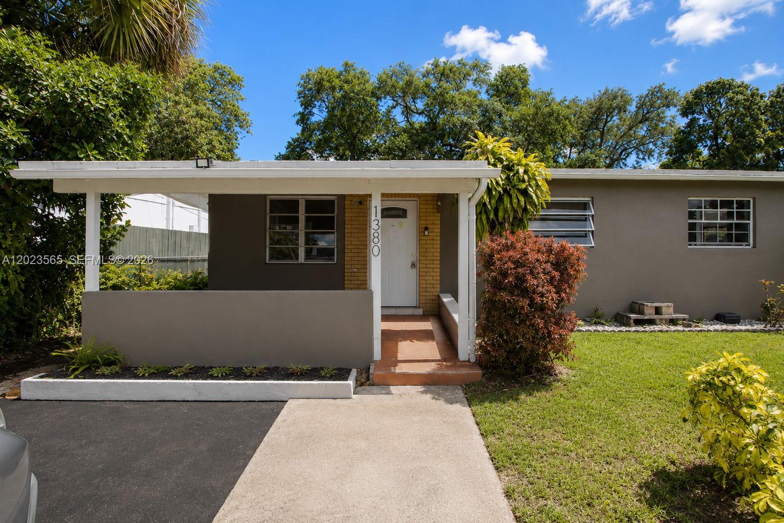 1380 NE 153rd St, North Miami Beach FL 33162
