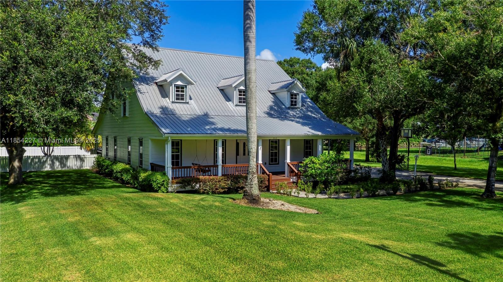 202 N Cypress Ave, La Belle FL 33935