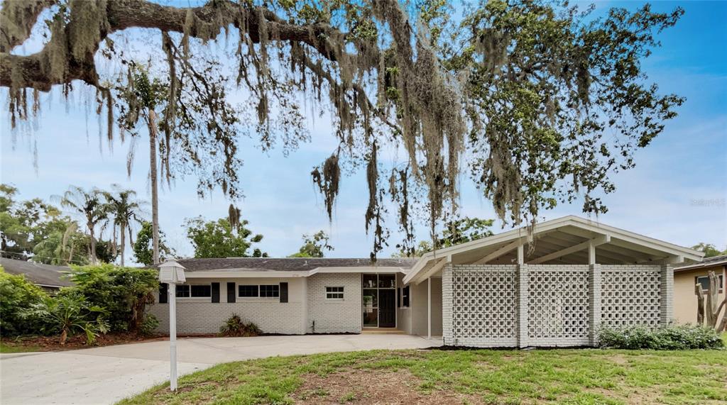 2710 WYNDHAM LANE