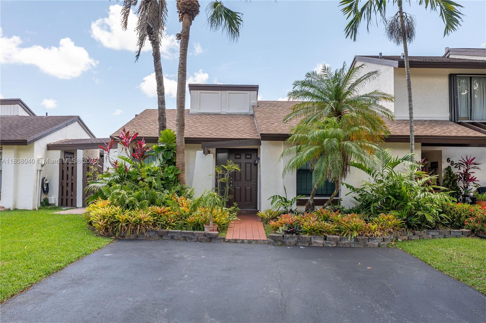 6817 SW 127th Ct, Miami FL 33183