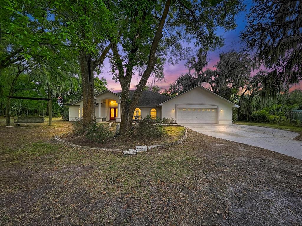 8402 SOUTHWOOD PINES STREET