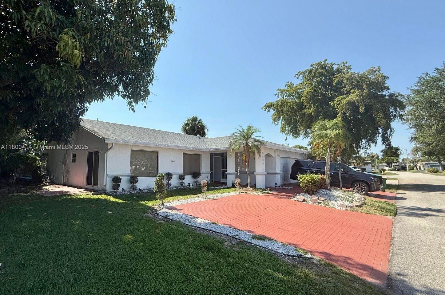 4909 Bayberry Ln, Tamarac FL 33319