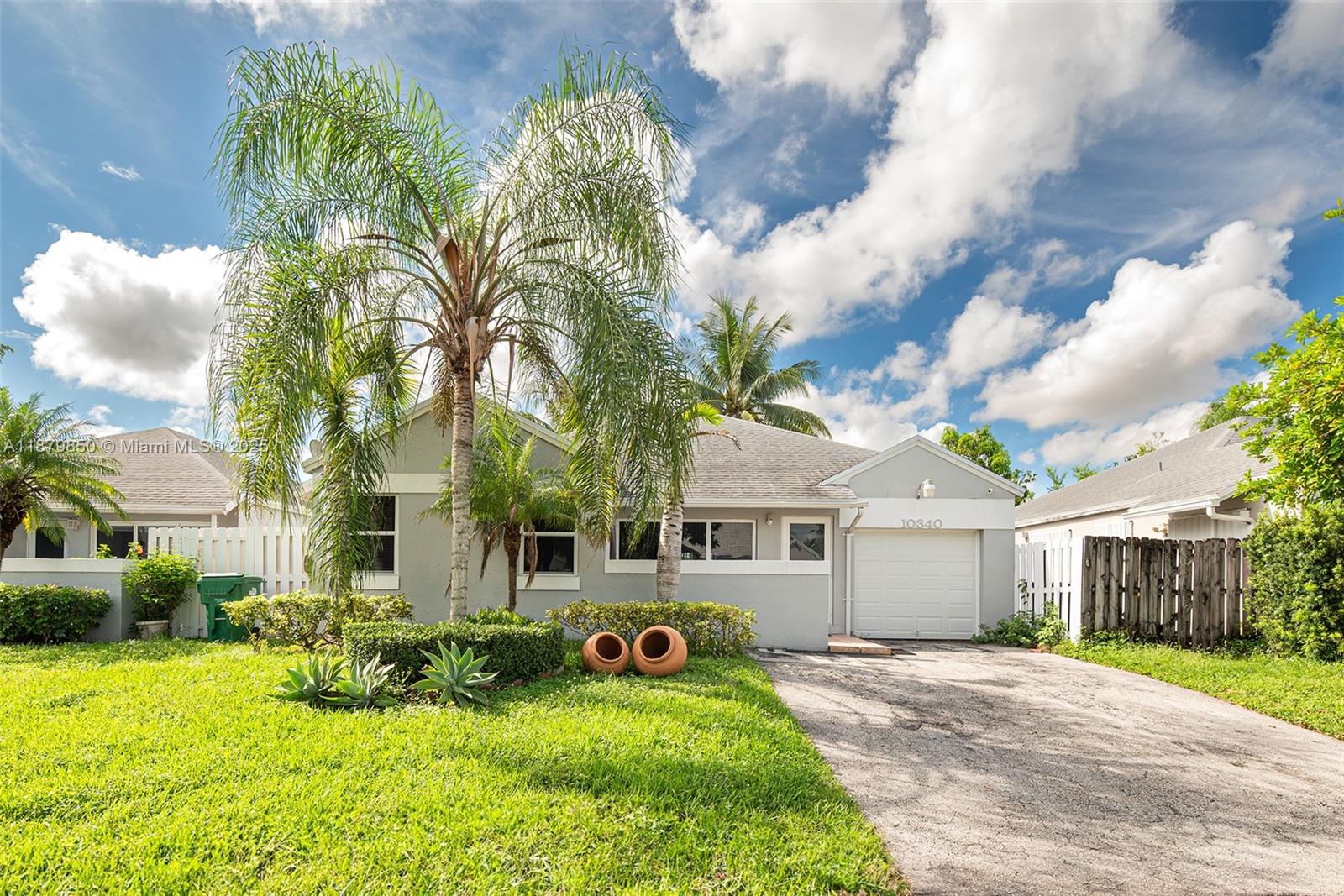 10340 SW 208th Ln, Cutler Bay FL 33189
