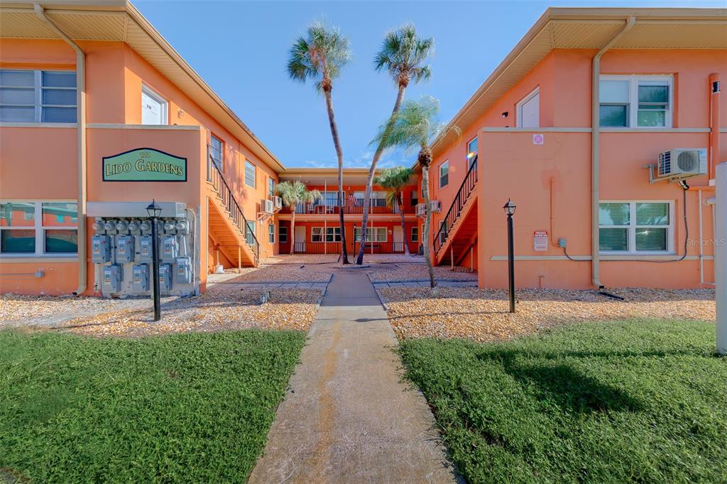 121 46TH AVENUE UNIT 2G