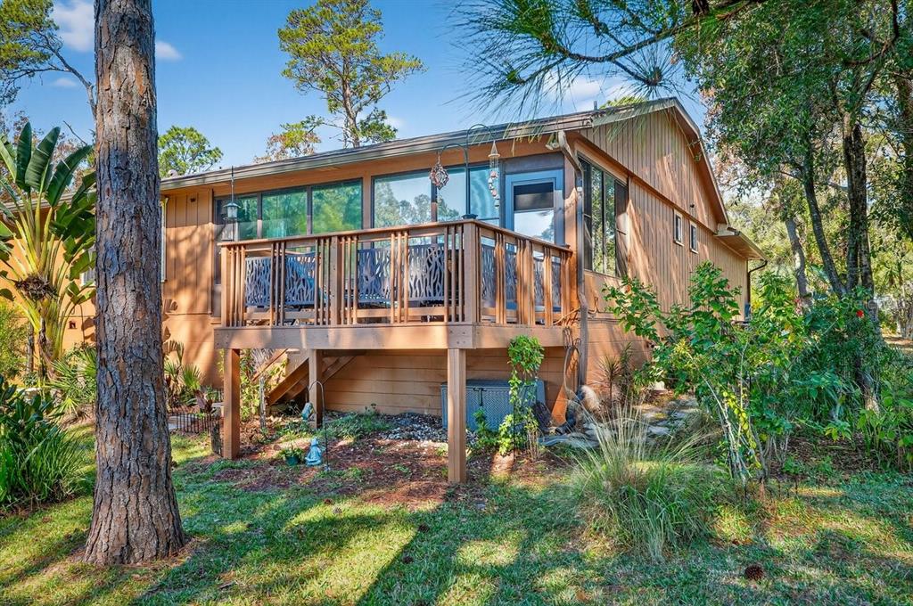 33 LAKEPOINT CIRCLE