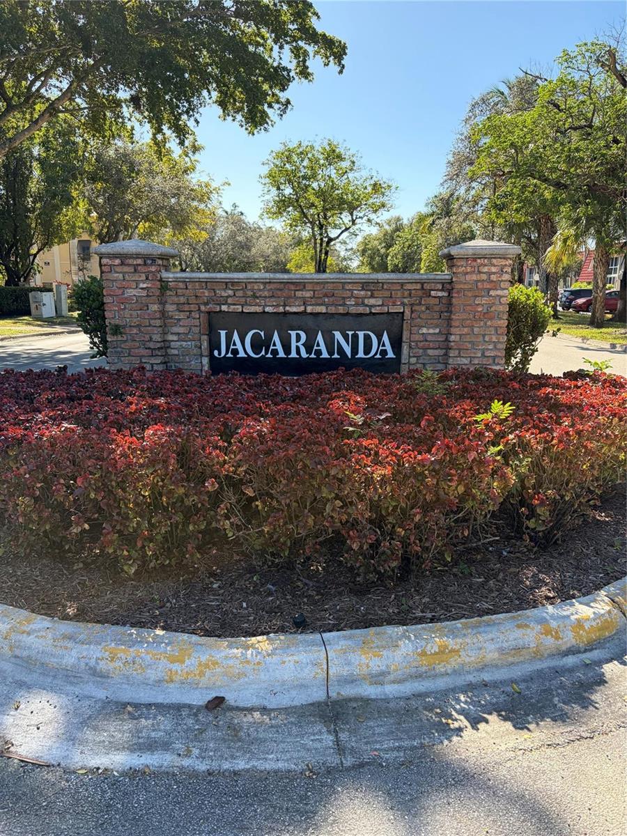 21 Jacaranda Drive # 121, Plantation FL 33324
