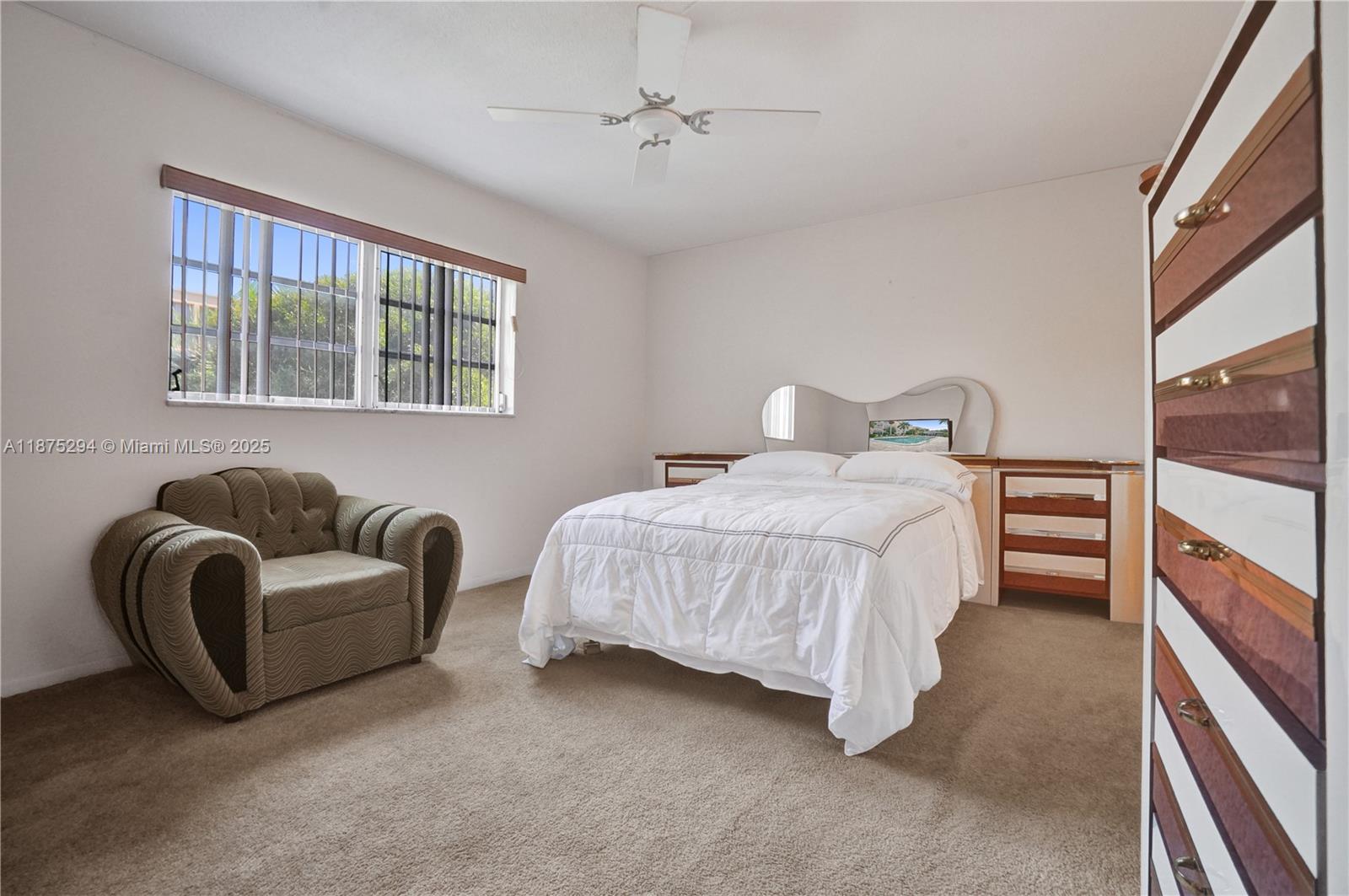 218 NE 12th Ave # 302, Hallandale Beach FL 33009