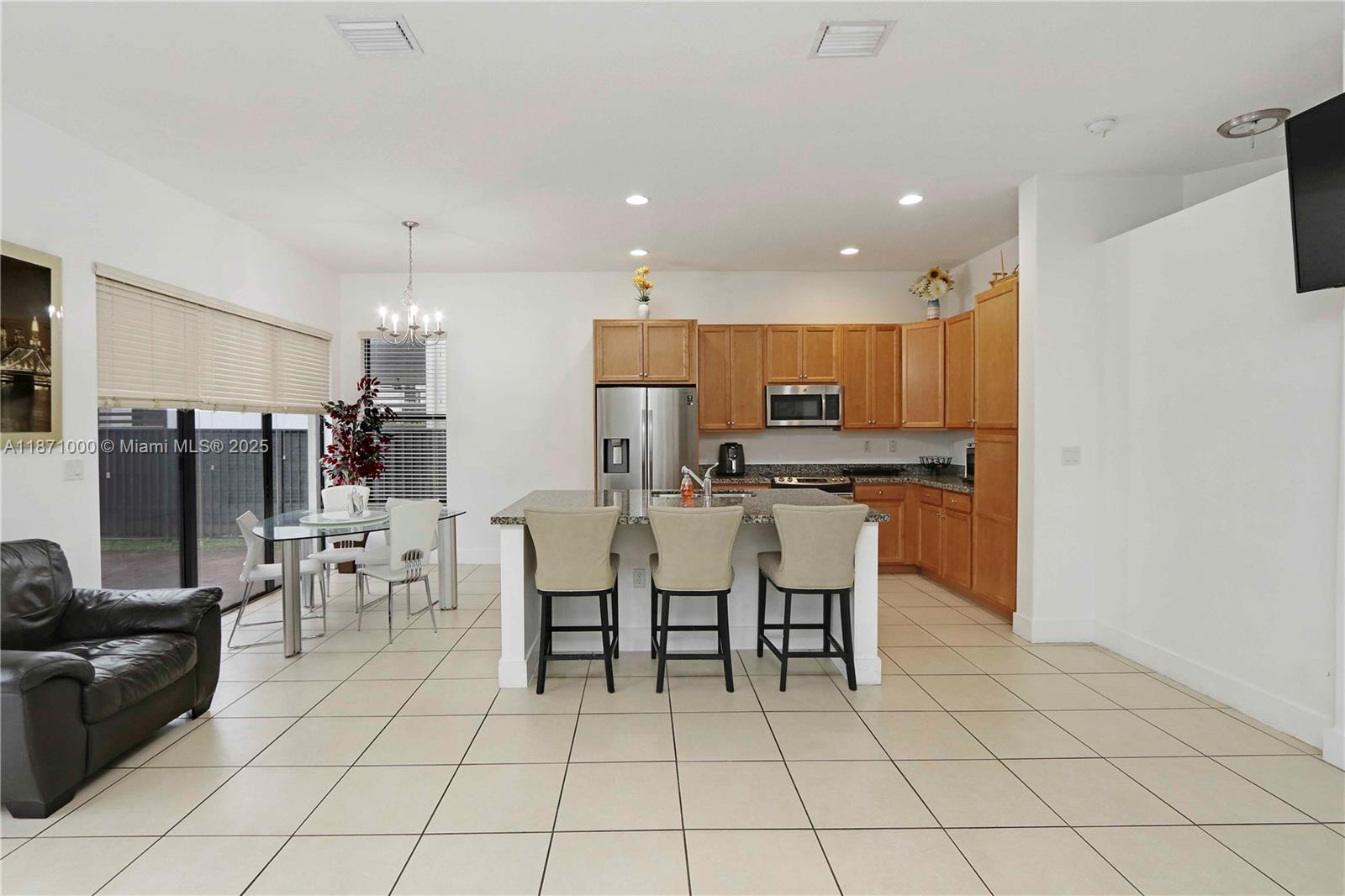 3293 W 98th Pl, Hialeah FL 33018, HIALEAH, FL — photo 4 of 30
