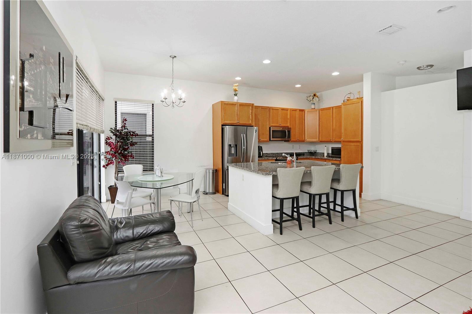 3293 W 98th Pl, Hialeah FL 33018, HIALEAH, FL — photo 5 of 30