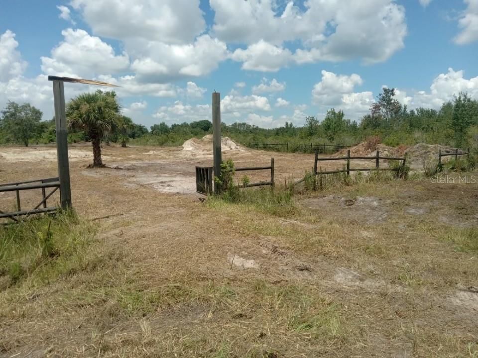 19145 NW 270TH STREET, OKEECHOBEE, FL — photo 2 of 12