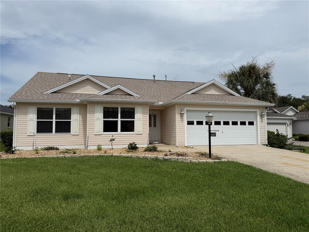 641 STRATFORD LANE