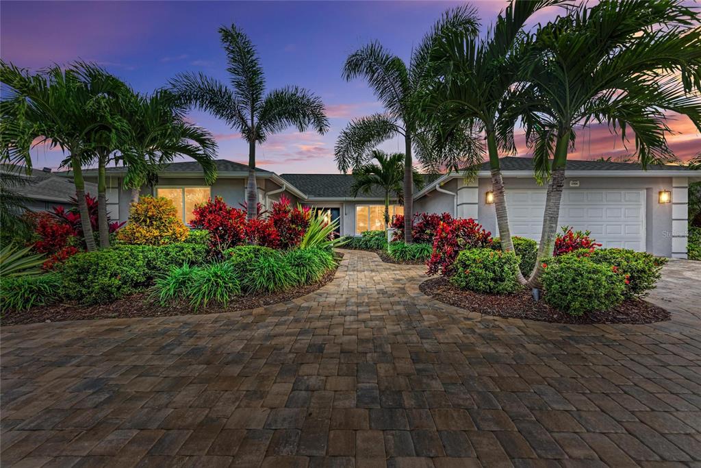 3906 PRAIRIE DUNES DRIVE