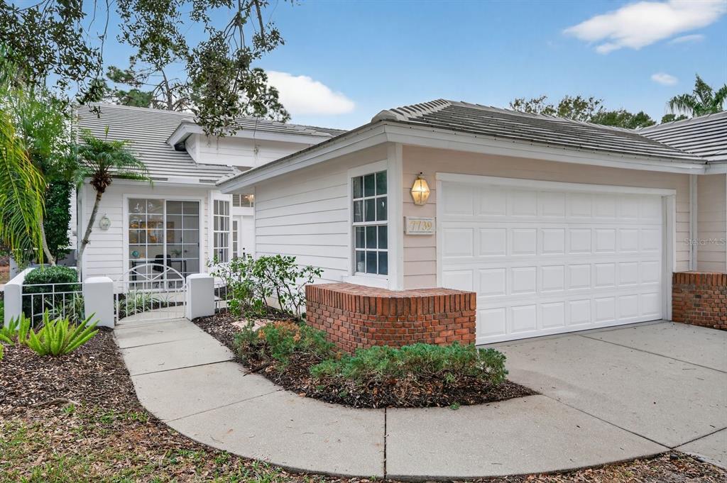7739 WHITEBRIDGE GLEN