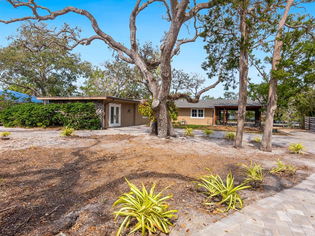 615 BUTTONWOOD DRIVE, LONGBOAT KEY, FL — photo 4 of 30