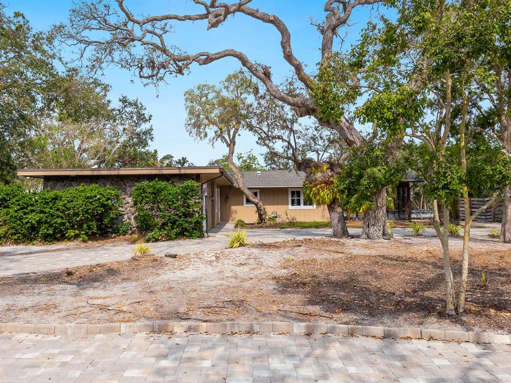 615 BUTTONWOOD DRIVE, LONGBOAT KEY, FL — photo 5 of 30